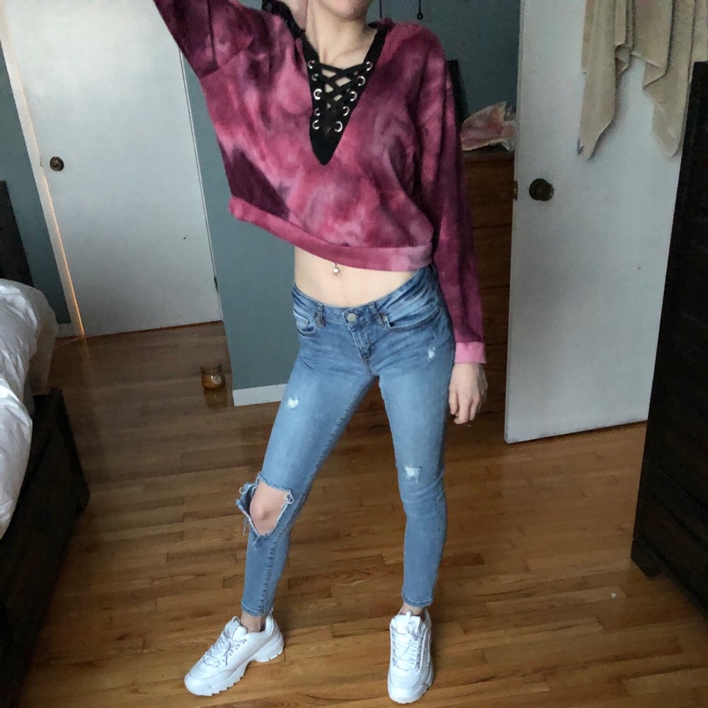 🎉2/$25 tie dye lace up cropped sweater